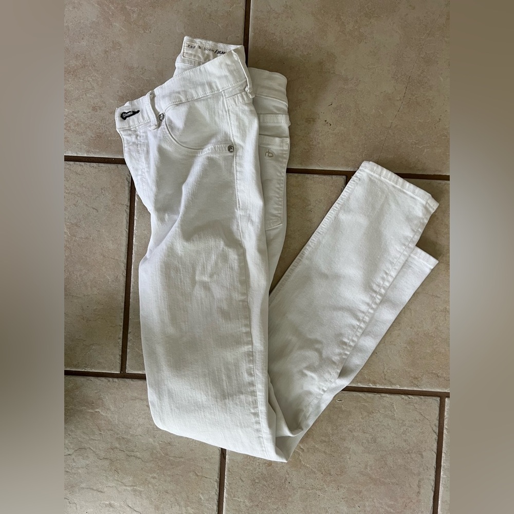High rise: 10.5"
Ankle inseam: 27"
Leg opening: 10"
